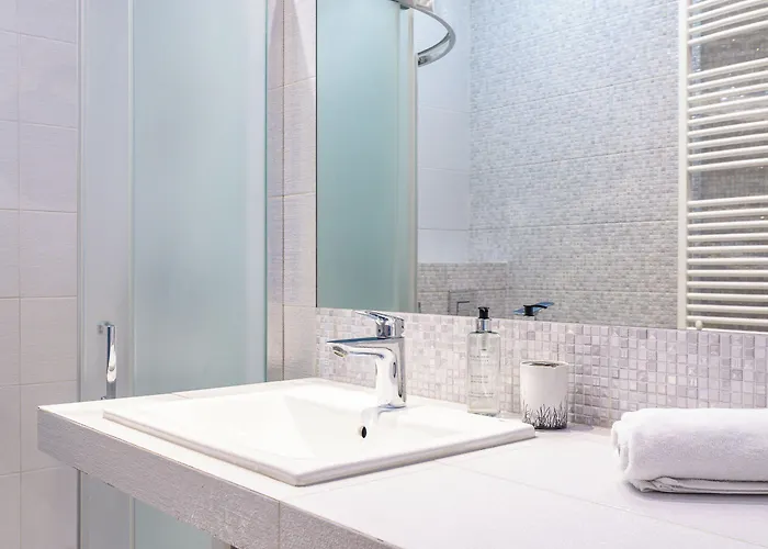 Rentplanet - Arianska Appartement *